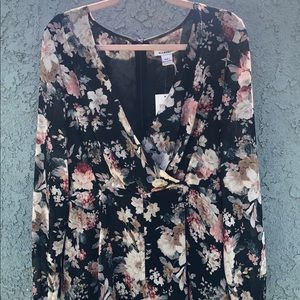 NET Glamorous Long Sleeve Floral Romper